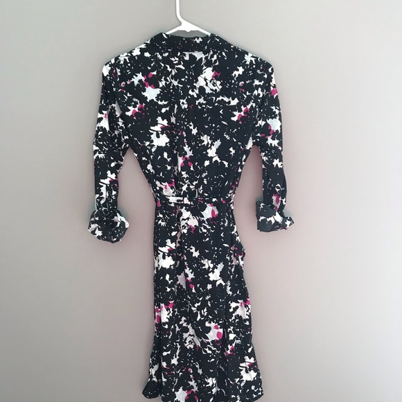 Size Small Motherhood Maternity Wrap Dress - Picture 2 of 5